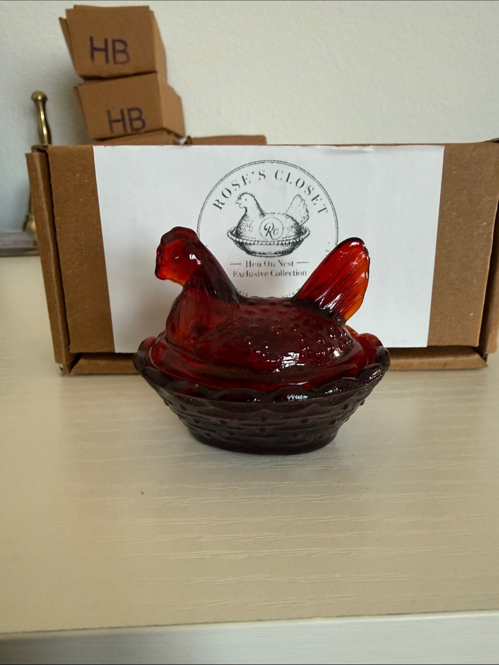 Rose’s Closet Amberina Red glower Glass Hen on Nest Decorative Dish